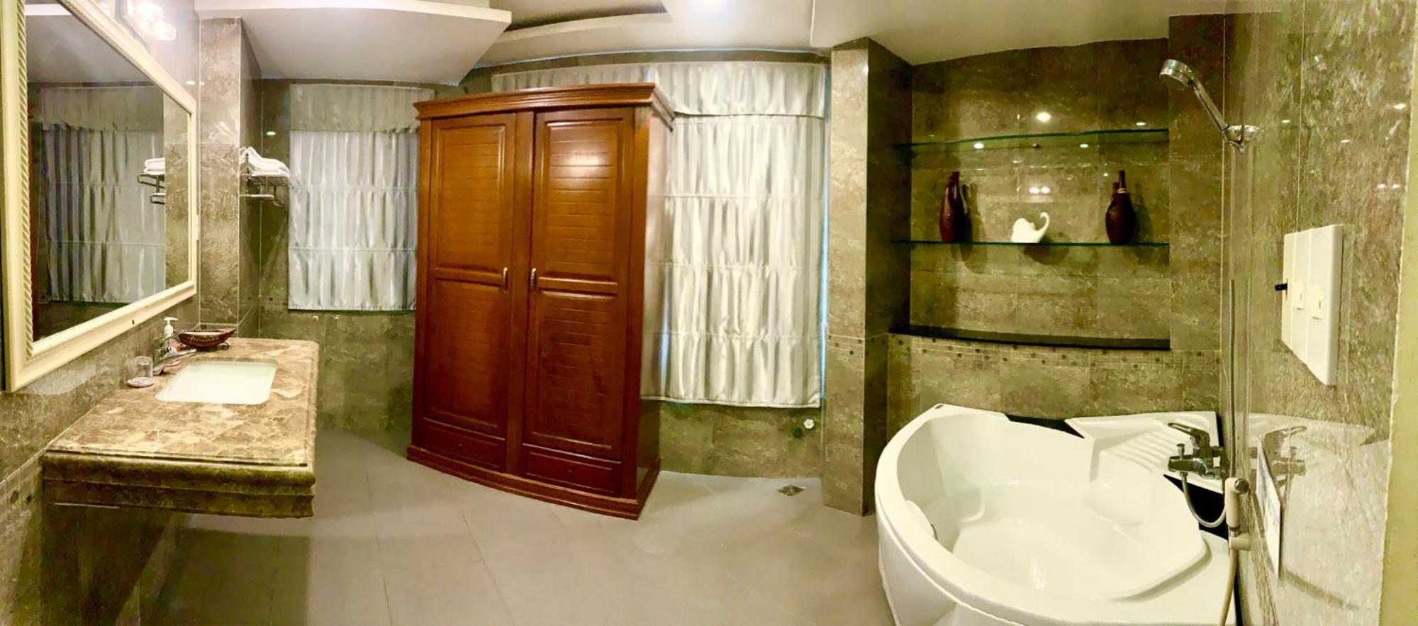 Bao Tran Hotel Thành Pho Ho Chí Minh Esterno foto