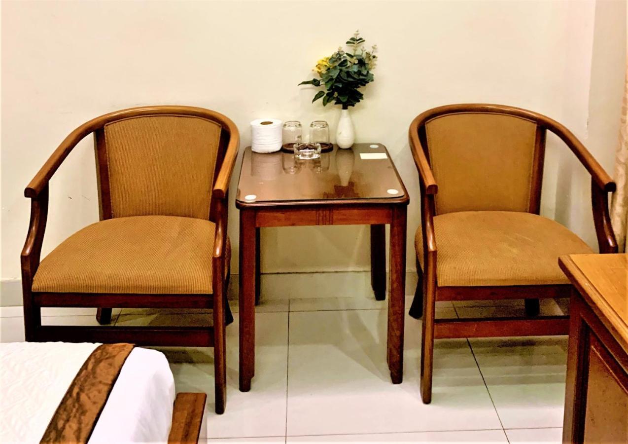 Bao Tran Hotel Thành Pho Ho Chí Minh Esterno foto